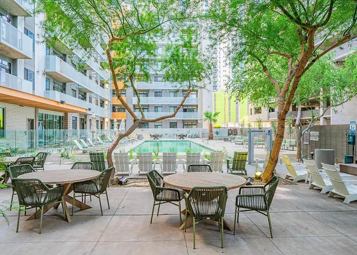 Apartment Prime Downtown Location W Gym Pool And Parking Phoenix