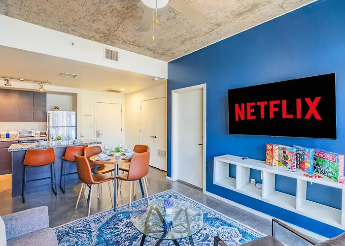 Prime Downtown Location W Gym Pool And Parking