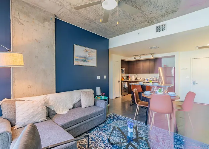 Prime Downtown Location W Gym Pool And Parking Phoenix