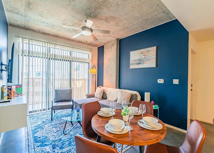 Prime Downtown Location W Gym Pool And Parking Phoenix